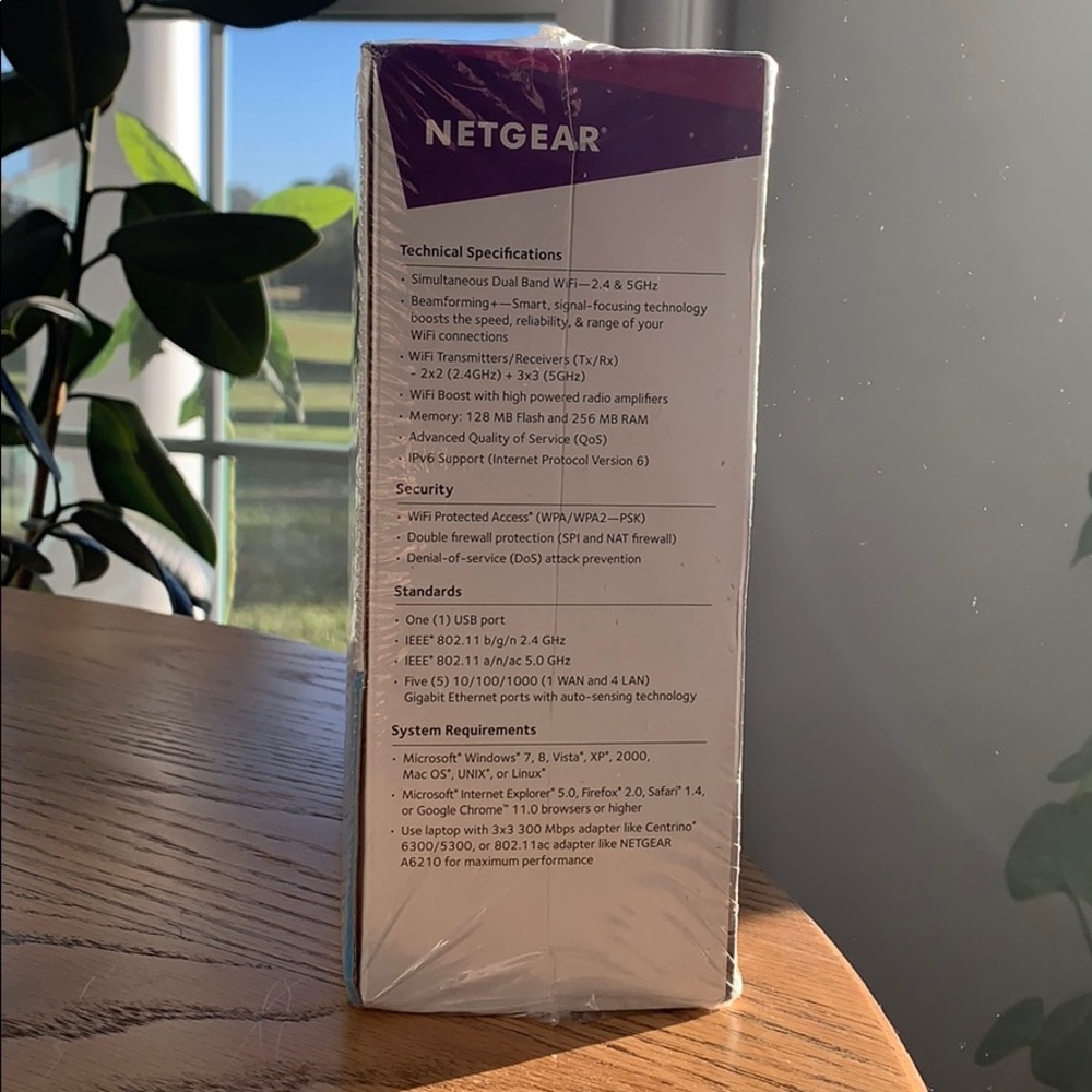 Netgear AC1600 smart WiFi Router - Picture 2 of 4